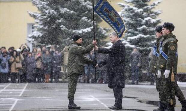 Армия Украины готова перейти на сторону Донбасса и сдать Порошенко