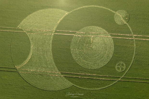 Чудеса в небе продолжают нарастать. Чудеса в небе продолжают нарастать.