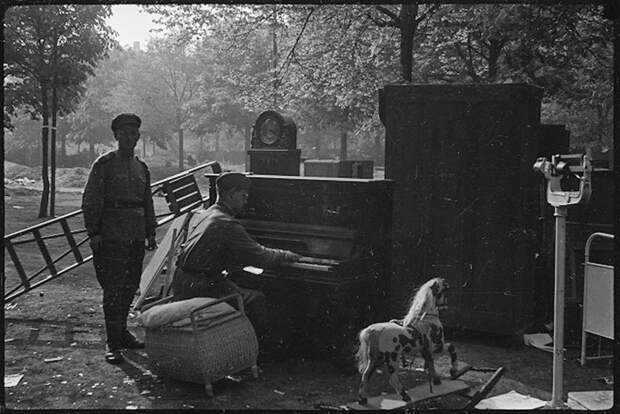 Берлин 1945 года в объективе Валерия Фоминского вов, ностальгия, фронтовые фотокорреспонденты