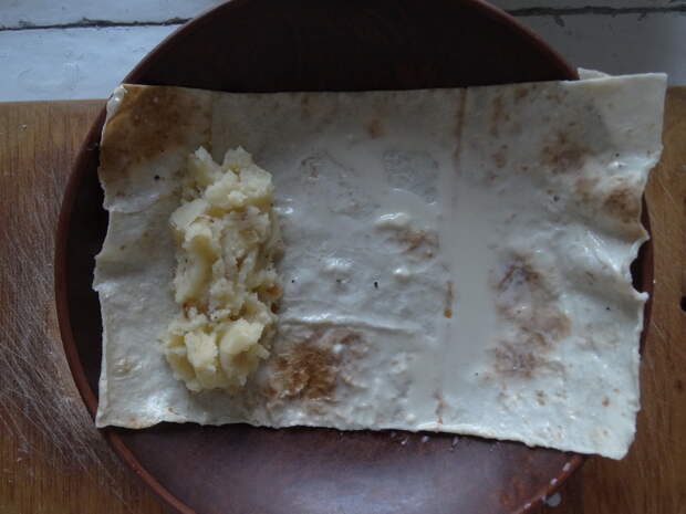 Хрустящие трубочки из лаваша с начинкой из картошки. Быстрая и вкусная закуска на каждый день