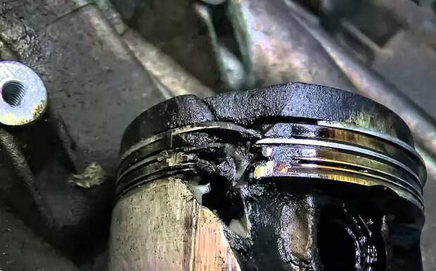 Чип-тюнинг может привести к детонации силового агрегата/ Фото: zr.ru Чип-тюнинг может привести к детонации силового агрегата/ Фото: zr.ru