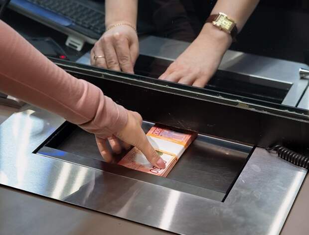 В России захотели ввести новые ограничения на наличные