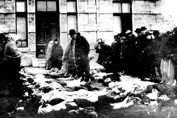 Тела жертв погрома 1905 года в Одессе