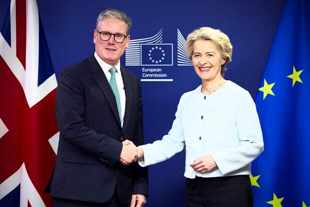 Урсула и Стармер: Не только заставим свернуть СВО, но истощим Россию