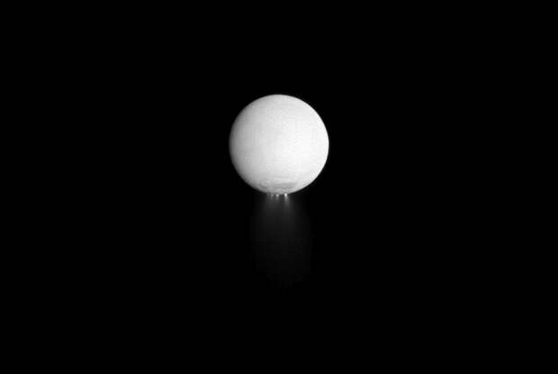 Шестой спутник Сатурна в объективе