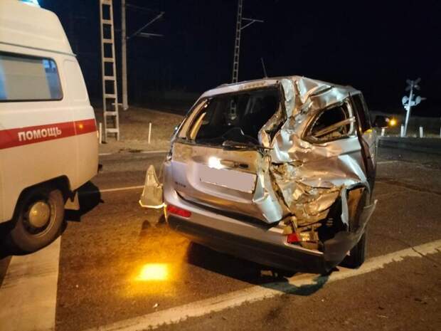 Автомобиль попал под поезд в Забайкалье