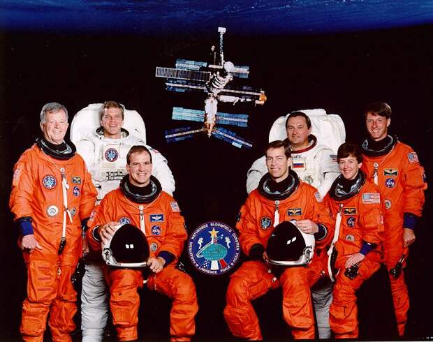 Файл:STS-86 crew.jpg