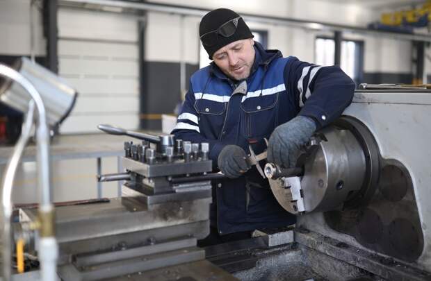 Промышленное производство в России упало