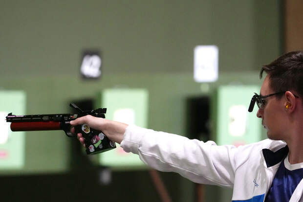 Российский стрелок Аристархов стал серебряным призером Кубка мира