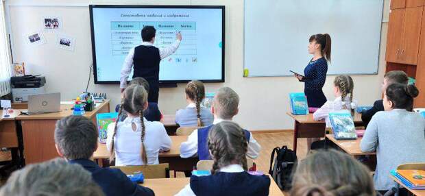 Собянин открыл новый учебный корпус школы № 1302 в Строгино. Фото: mos.ru