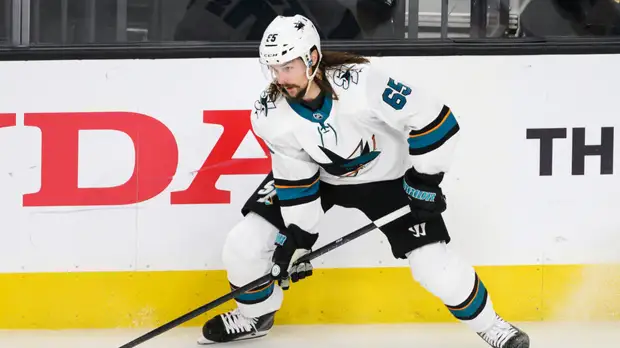 СМИ: Карлссон продлил контракт с «Сан-Хосе» и стал самым дорогим защитником в НХЛ