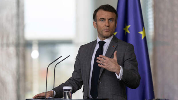 Во Франции назвали логичным уход Макрона в случае поражения его партии на выборах в Нацсобрание