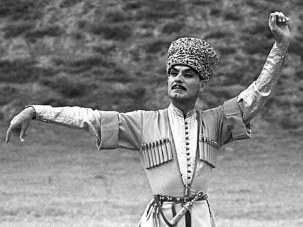 Знаменитый танцор Махмуд Эсамбаев и как мачеха повлияла на его успех