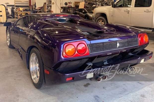 Мечта с вкладыша «Турбо»: Lamborghini Diablo VT 1997 года