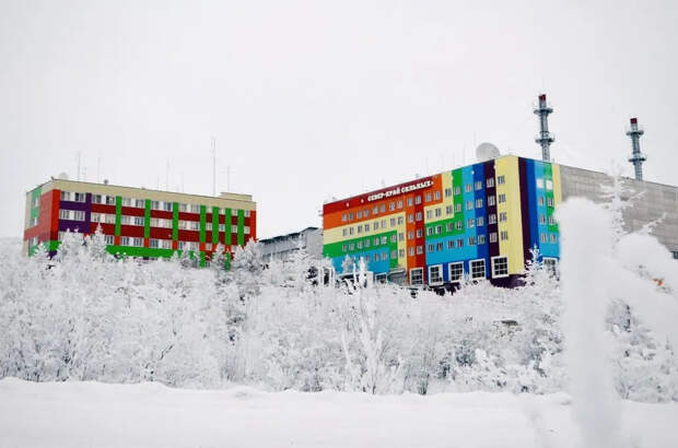 Отработавшую более 50 лет самую северную АЭС в мире заменила плавучая атомная станция