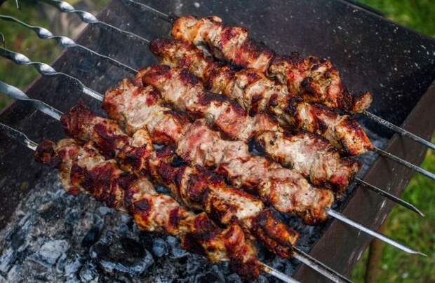 Основа идеального шашлыка: разжигаем огонь без ошибок