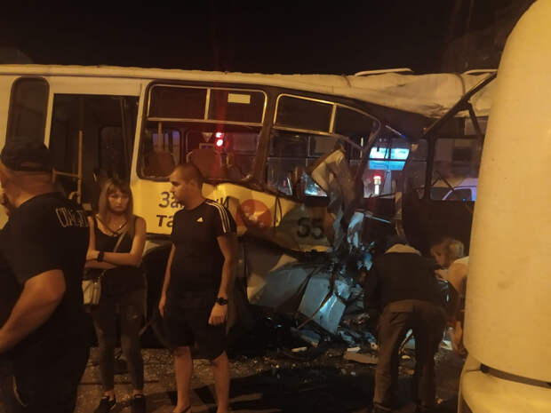 В Тамбове в ДТП с участием фуры и автобуса погибла женщина