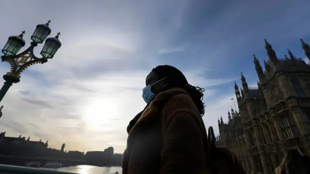 Учёные допустили, что в январе из-за «омикрона» в Англии могут умереть 75 тысяч человек