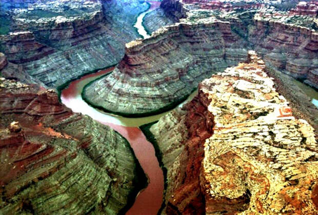 Впадение реки Грин в Колорадо, штат Юта, США. контраст, природа, реки, слияние