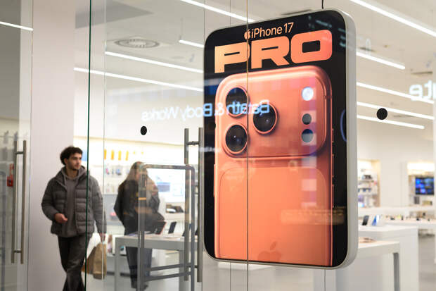 Отсталость смартфонов Apple и Samsung объяснили