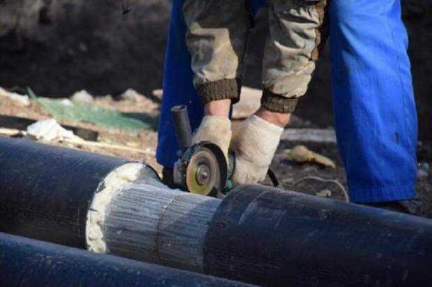 В северной части Тамбова устраняют коммунальную аварию на тепломагистрали