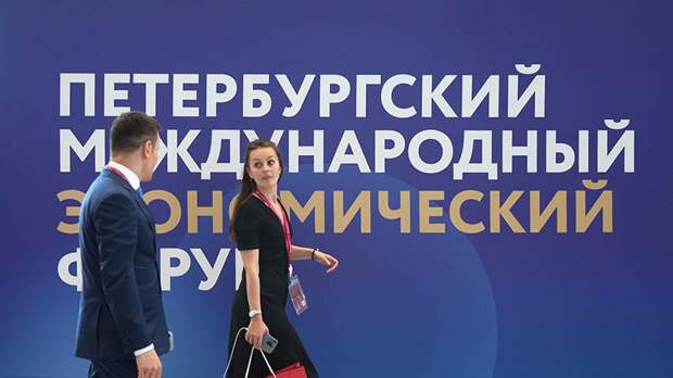 В Петербурге открылась приуроченная к ПМЭФ выставка искусств стран БРИКС