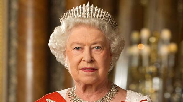Елизавета II может наказать принца Гарри лишением последнего титула