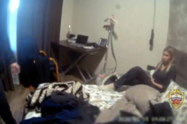 В Москве женщина устроила стрельбу из сигнального пистолета из окна квартиры