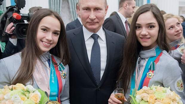 Загитова и Медведева завершили карьеру и готовятся к карьере в Госдуме