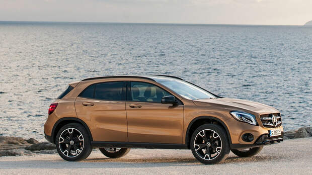 Mercedes-Benz GLA получил светодиодные фары. Фото 1