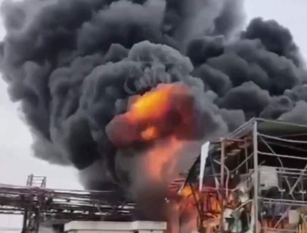 Tasnim: Иран нанес ракетный удар по химическому заводу в Израиле