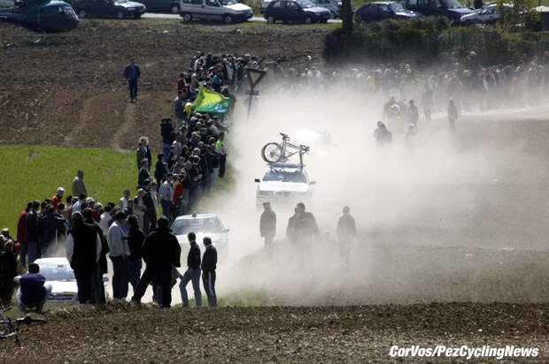 Parijs-Roubaix, foto Cor Vos ©2003 sfeerfoto