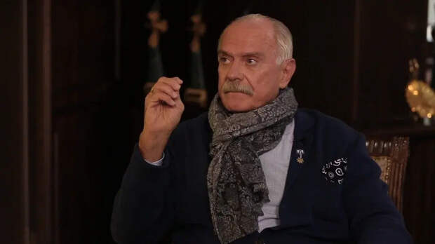 Михалков ожидает благословления на строительство храма рядом с театром