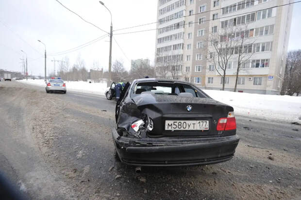 Депутаты предложили дать бронировать автомобильные госномера за плату