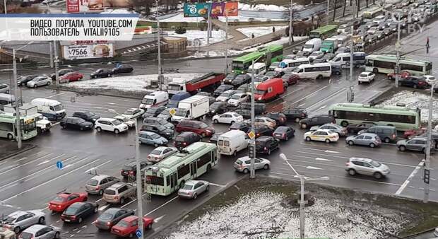 Этим негласным правилам не учат в автошколах, но большинство их соблюдает.
