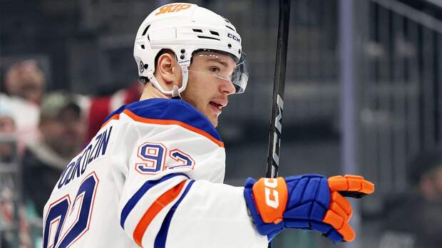 «Флорида» проиграла «Эдмонтону», у Подколзина гол, у Бобровского и Тарасова 25 сэйвов на двоих