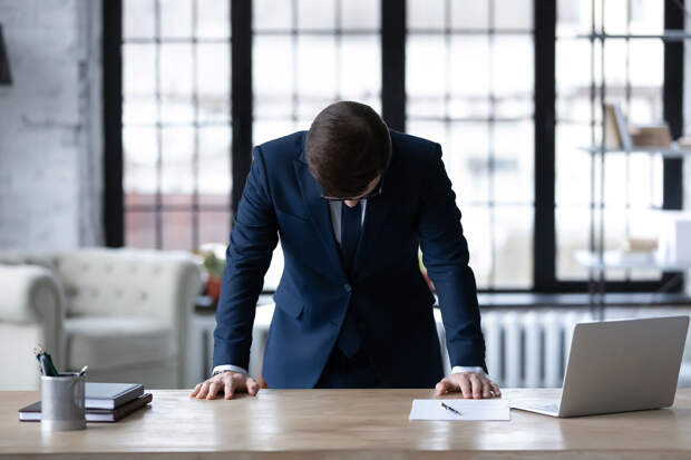 Адвокат Еременко: россиян могут ошитрафовать за неудачную шутку в рабочем чате