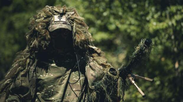 Иранский политик Азизи призвал военных США попрощаться с семьями