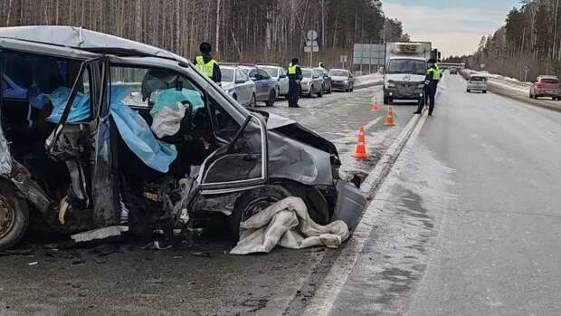 В ДТП на Екатеринбургской кольцевой дороге погибла женщина-водитель