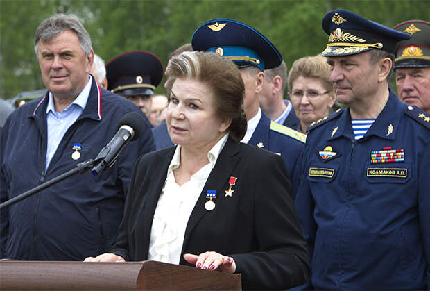 На приеме школьников в молодежное военно-патриотическое движение «Юнармия» на базе военно-патриотического воспитания ДОСААФ имени Валентины Терешковой в Ярославле