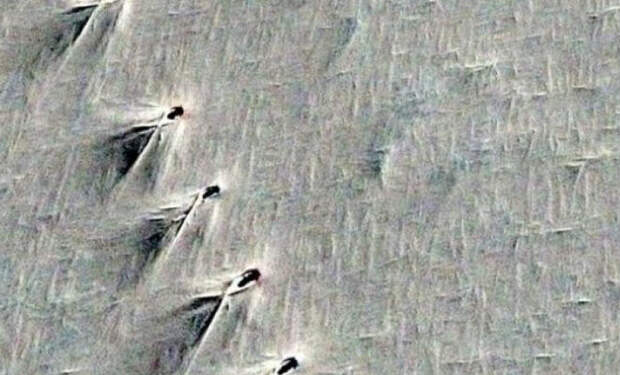 5 необъяснимых фото Антарктиды: сняли из космоса