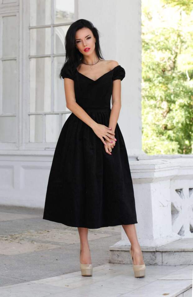 Маленькое черное платье: 5 советов стилиста для любого возраста
