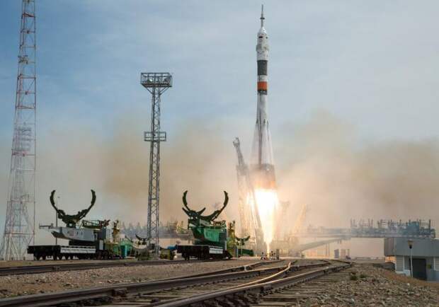 Красивые снимки со старта космического корабля «Союз МС-04» (20 фото) Красивые снимки со старта космического корабля «Союз МС-04» (20 фото)