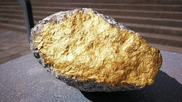 Россия сократила производство золота на 4,6% с начала года