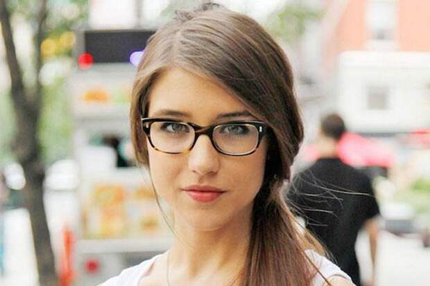 I’m loving the girls with glasses look more and more these days (30 Photos) I’m loving the girls with glasses look more and more these days (30 Photos)