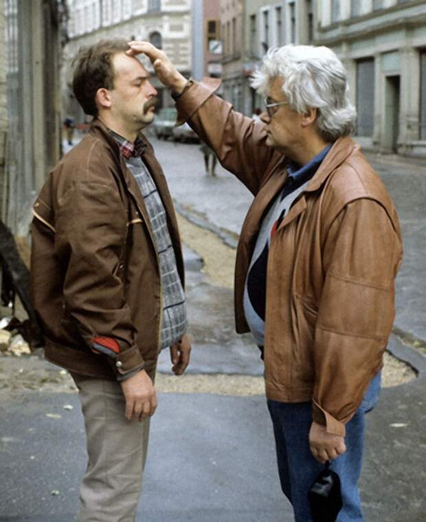 Аллан Чумак исцелял людей прямо на улице, 1991 год. Фото Александра Макарова РИА Новости.jpg Аллан Чумак исцелял людей прямо на улице, 1991 год. Фото Александра Макарова РИА Новости.jpg