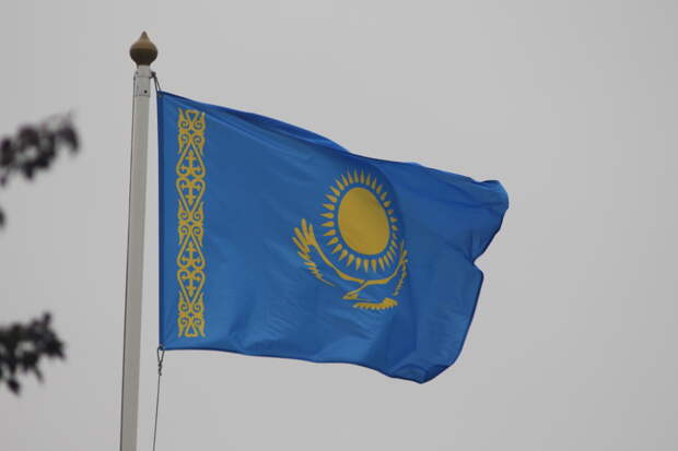 Срочно покинуть: Казахстанское посольство встревожило граждан в Незалежной