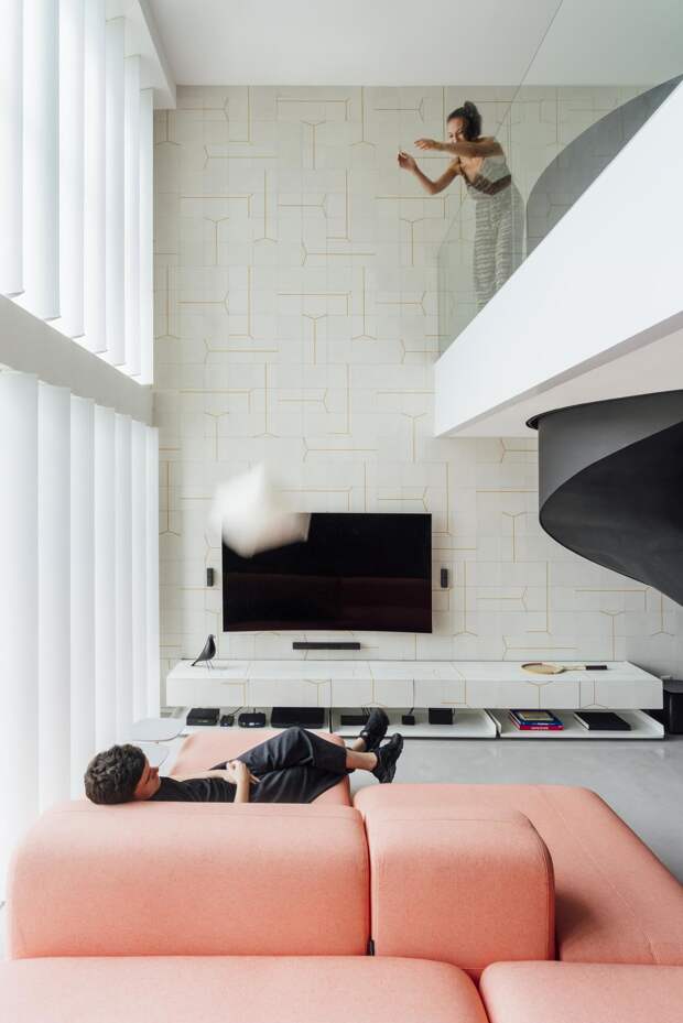 Интерьер с мезонином в Бразилии