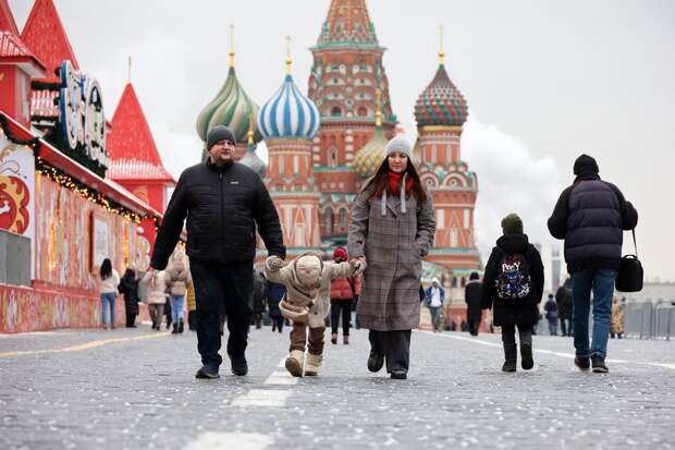 Эксперт Синельников: запрет на нетрадиционные отношения помогает институту семьи