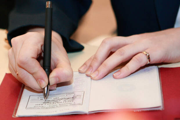 Депутаты внесли в ГД проект об отмене обязательной прописки по месту жительства